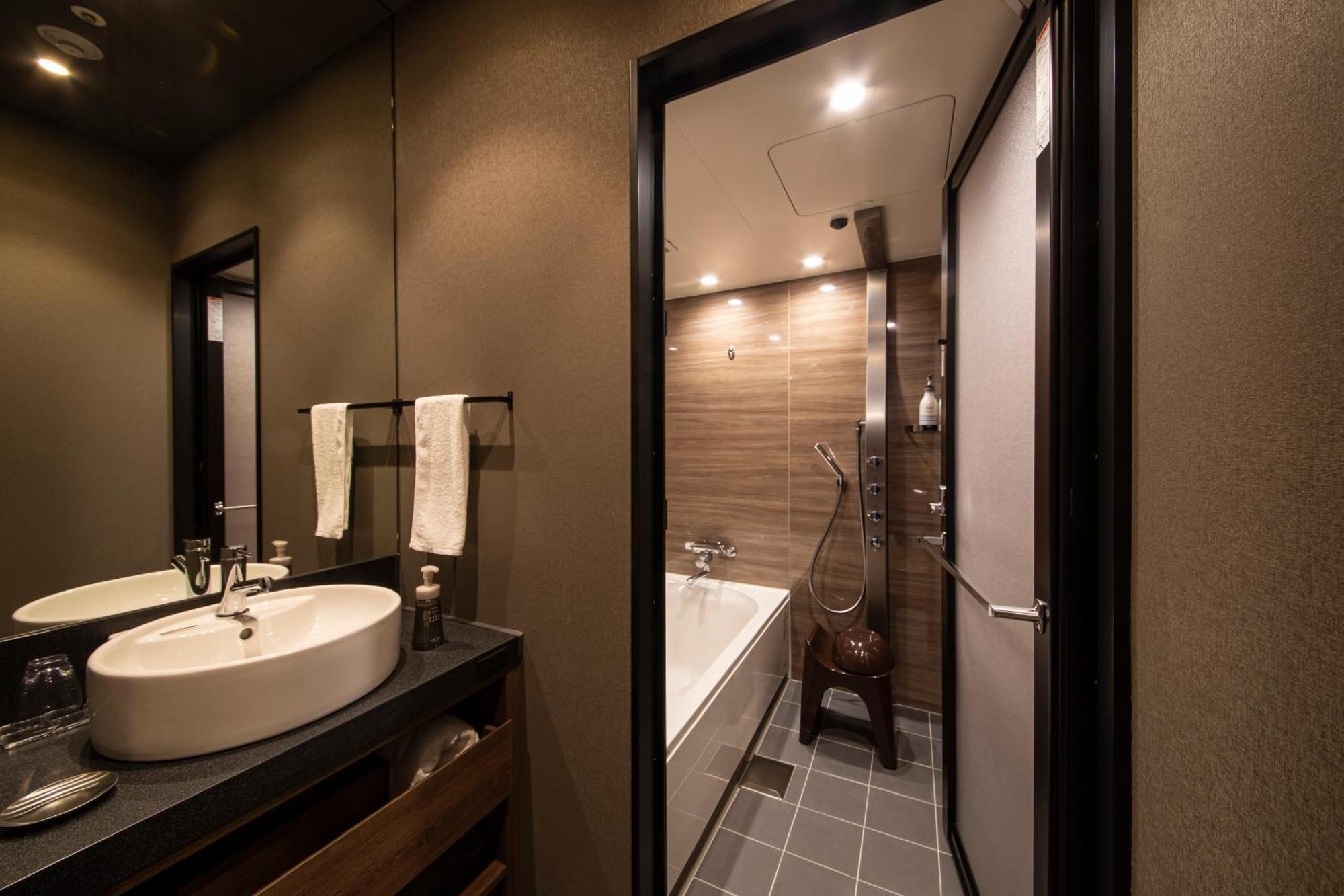 Hotel Keihan Tenmabashi Ekimae Осака Екстериор снимка